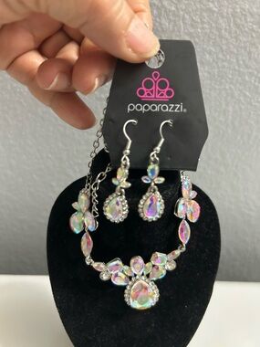 Paparazzi Iridescent Teardrop & Marquise Crystal Necklace with Matching Earrings
